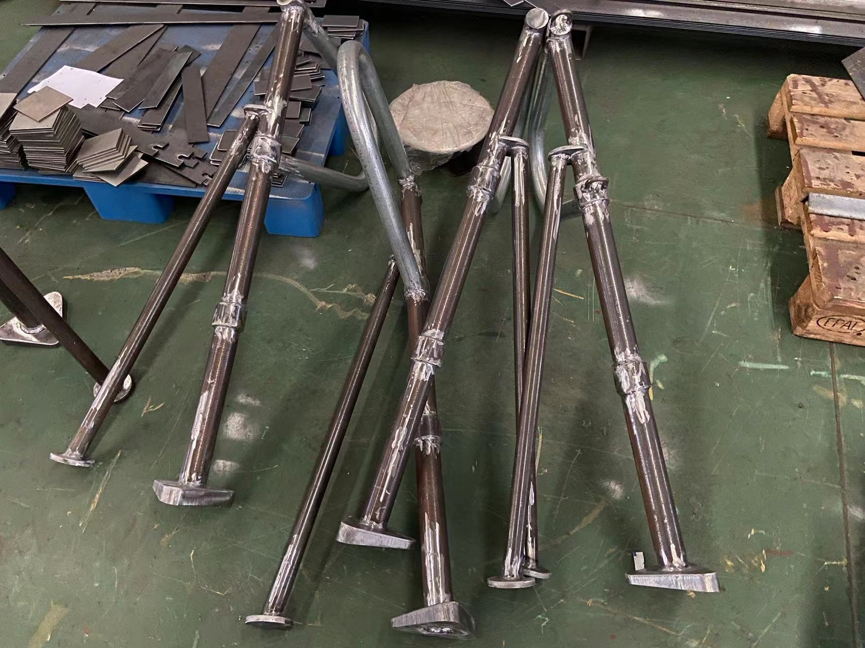 倾斜式固定栏杆